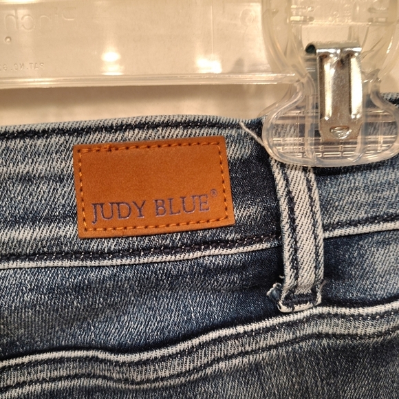 Judy Blue Hope High Rise Destroyed Boyfriend Fit Stretch Jeans Sz 9/29-Casual - Picture 7 of 9